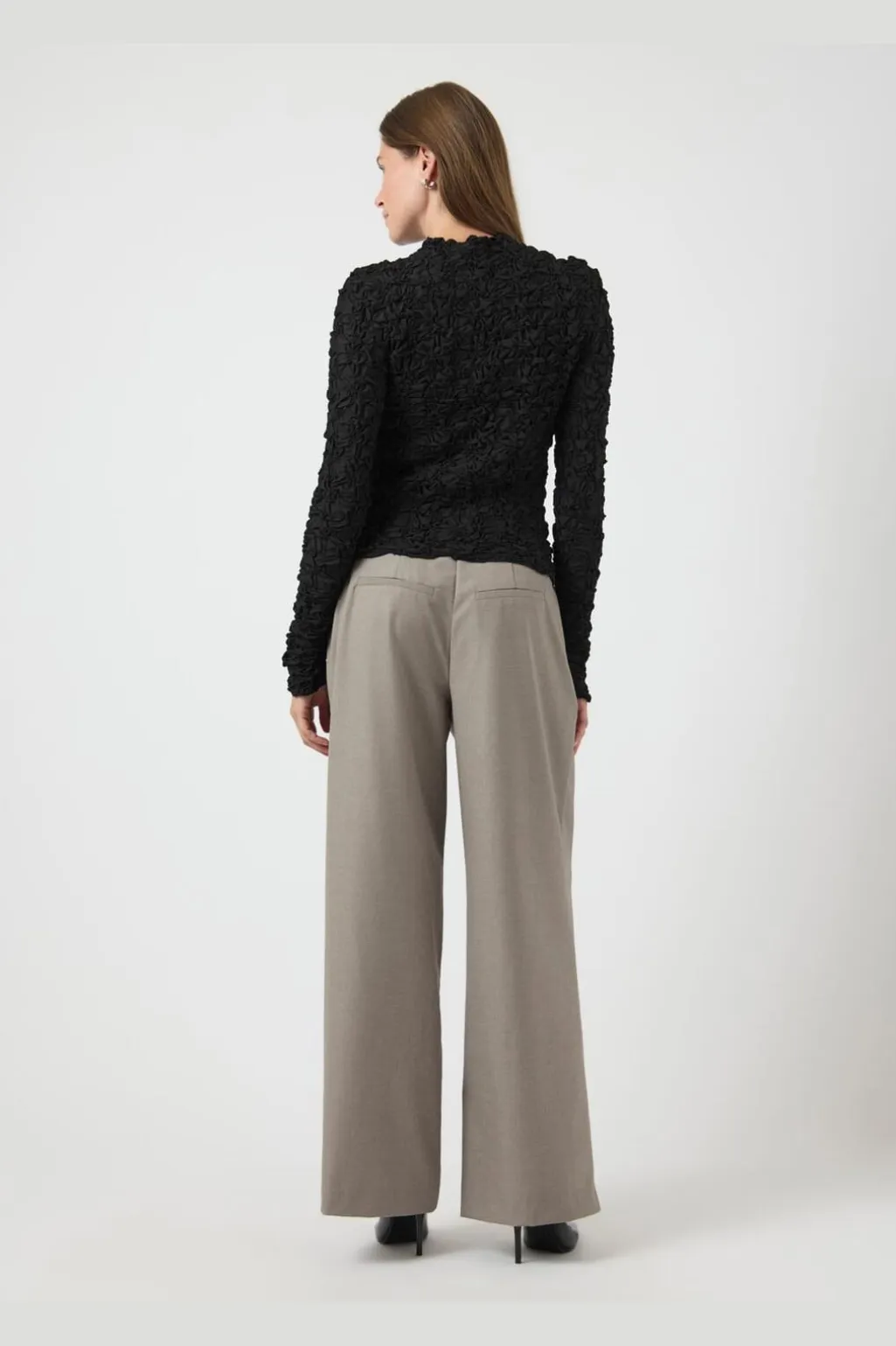 Yasmera Ls Top